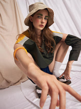OVERSIZED RAIN CROP-TOP