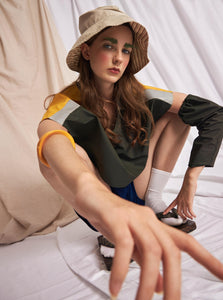 OVERSIZED RAIN CROP-TOP