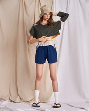 OVERSIZED RAIN CROP-TOP